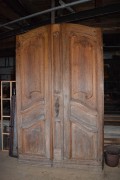 Eichenholzhaustüre mit kompletten Rahmen, einbaufertig, aus der Barockzeit