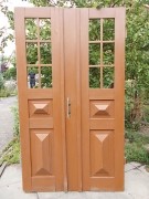 Historische Haustür zweiflügelig mit Holzspossen