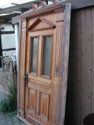 Historisches Haustür-Element, einflügelig, mit original Rahmen, Pitch-Pineholz.