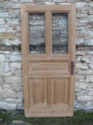 Historisches Haustüre einflügelig mit ihrem original Rahmen