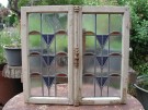 Fensterflügelpaar mit Buntglas-Bleiverglasung in bestem Eichenholz.