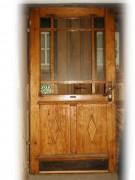 Historische Haustür einflügelig,  mit großem Lichtausschnitt und Holzsprossen