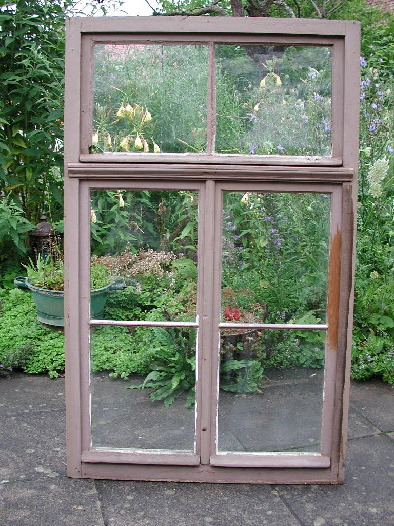 Historisches Fenster zweiflügelig mit original Rahmen, in bestem Eichenholz